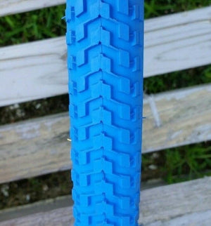 20x1.75 CST Snakebelly BMX Tire - Blue w/ Skinwall