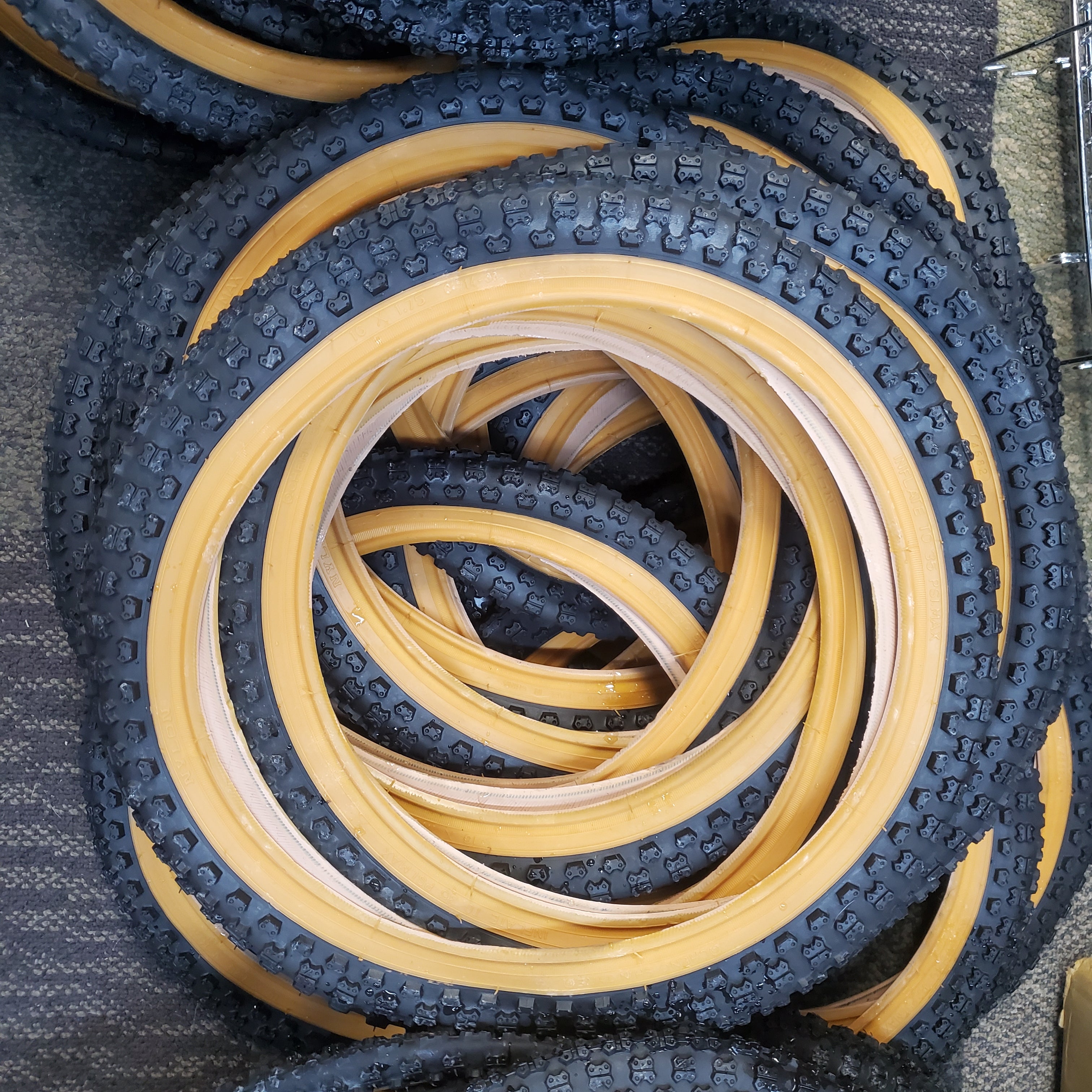 16x1.75 CST Comp 3 III BMX Tire - Black w/ Gumwall - NOS