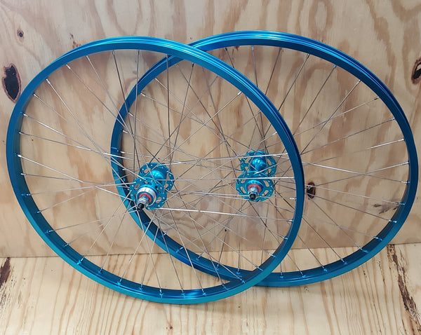 26 7X style Sealed Road Flange BMX Wheels Pair Blue Anodized BMXGuru C W Cycle