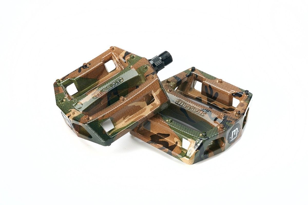 Camo bike best sale pedals